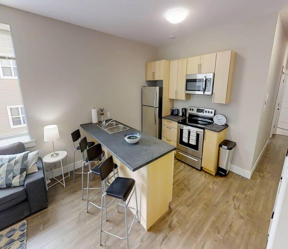 Premium Condo Heart Of Uptown Location Parking Coffee Saint John Exteriör bild