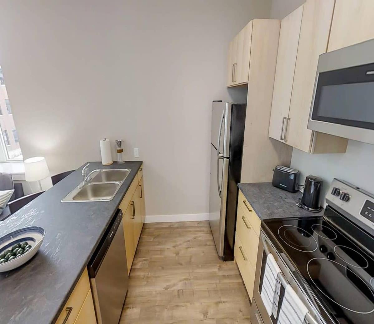 Premium Condo Heart Of Uptown Location Parking Coffee Saint John Exteriör bild